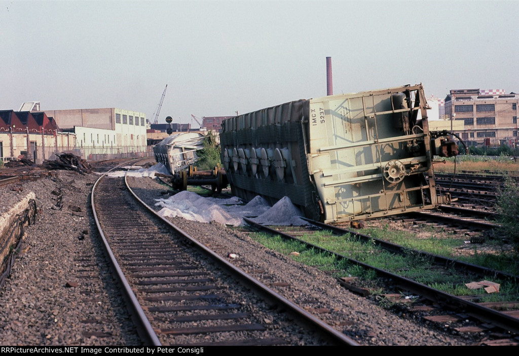 Wreck on LIRR's Montauk Branch